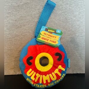 NWT Bark box Ultimutt Inner Tube Squeaker Crinkle Donut Shape Toy Size M Medium